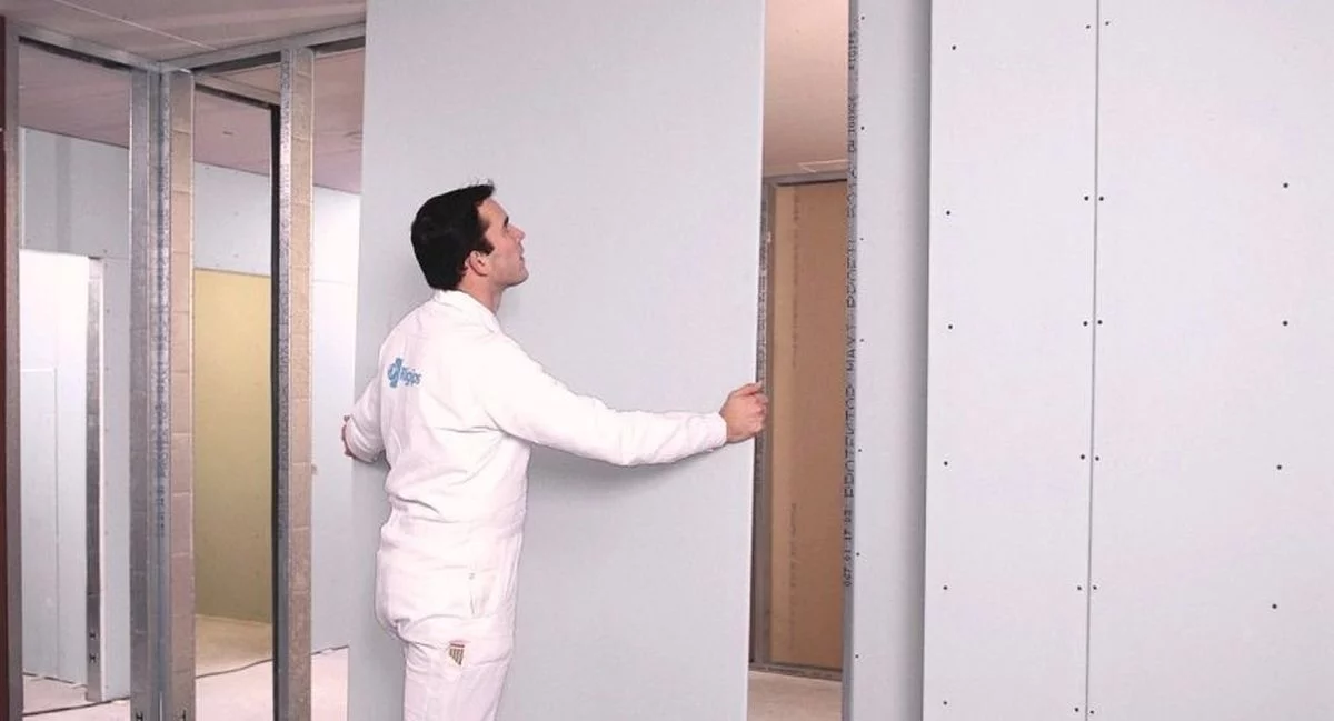 Fire-Resistant Partition Installation<br />
Dubai