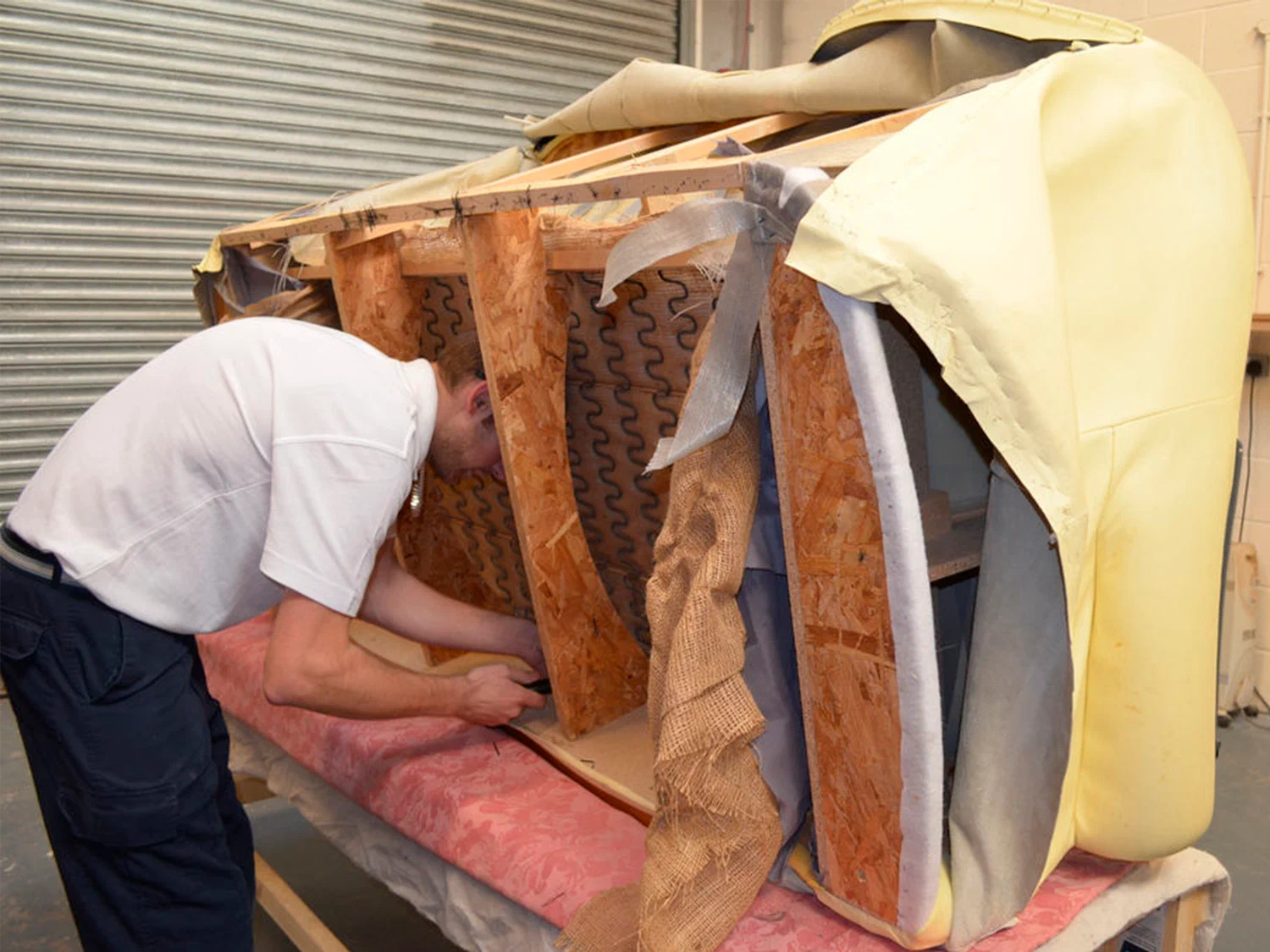 Sofa Repair Dubai Sofa Repair Dubai<br />